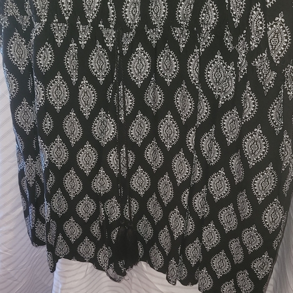 Romper - Picture 2 of 3